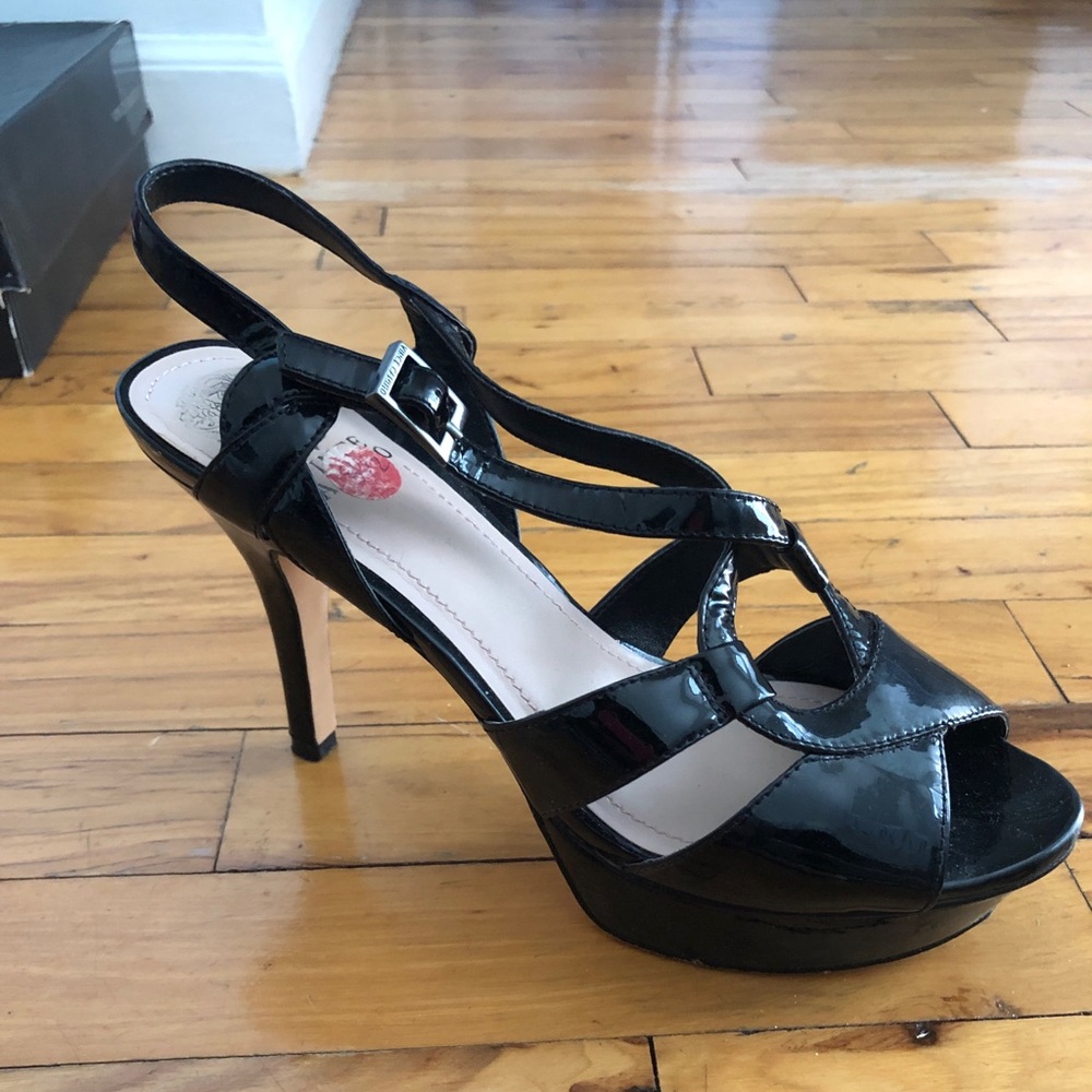 VINCE CAMUTO HEELS
